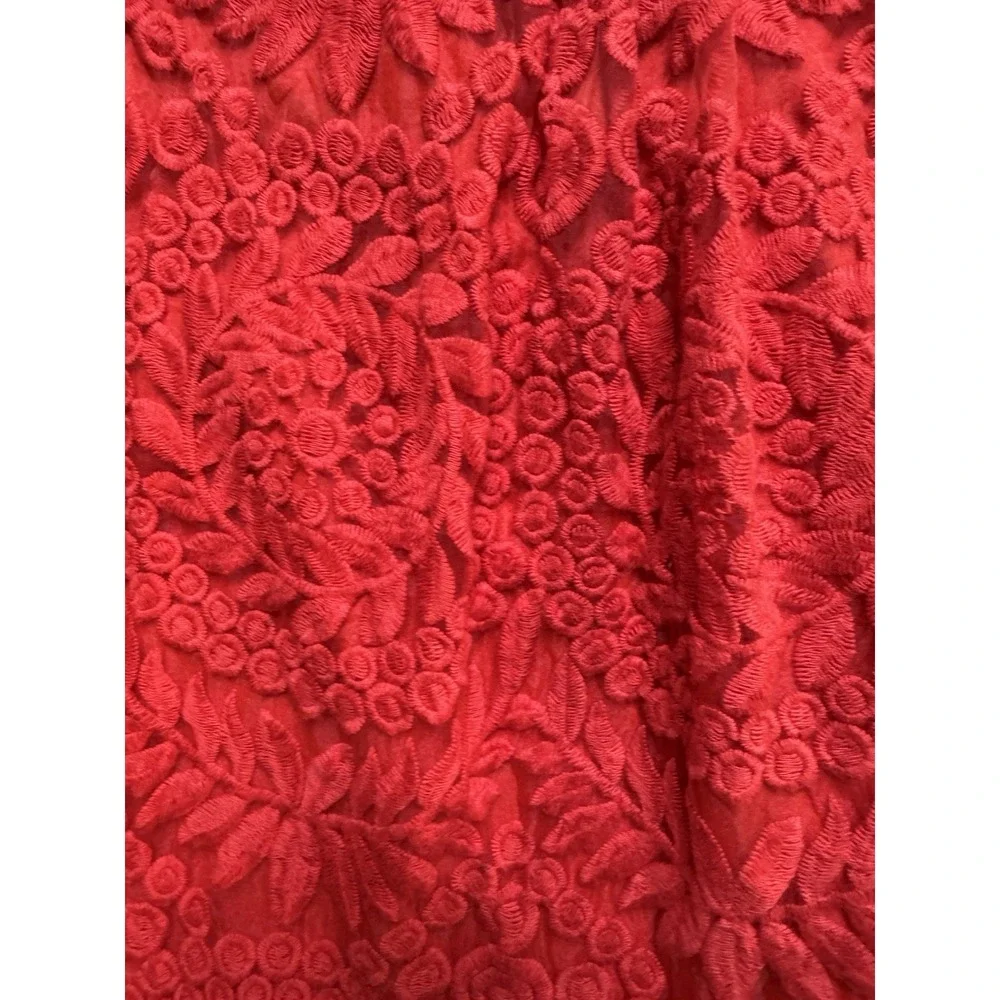 Antonio Melani dress Lace Red‎ Size 4 Stunning V Neck Sheath